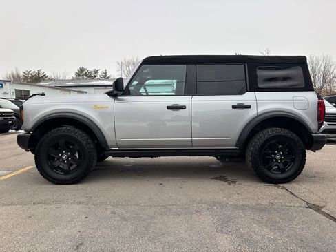 Used 2024 Ford Bronco Black Diamond image 8