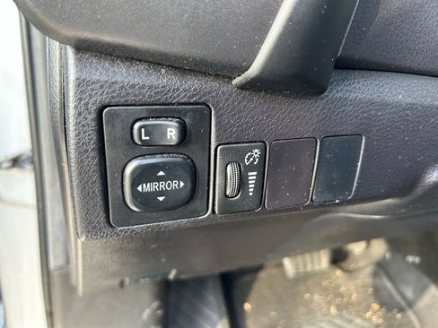 Used 2019 Toyota Corolla SE FWD image 18