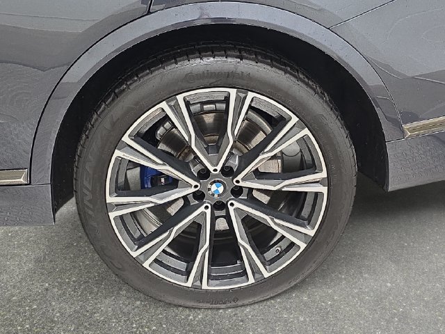 Used 2019 BMW X7 xDrive50i w/ M Sport Package AWD/4WD image 33