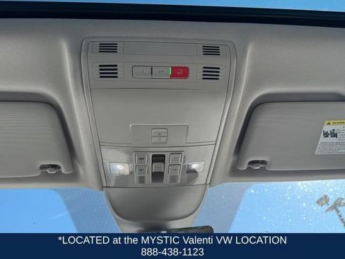Certified 2023 Volkswagen Taos SE w/ Panoramic Sunroof Package FWD image 19