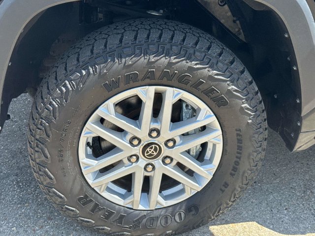 Used 2024 Toyota Tundra SR5 AWD/4WD image 5