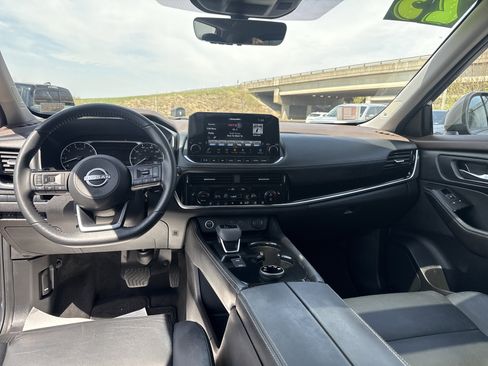 Used 2023 Nissan Rogue SL w/ SL Premium Package AWD/4WD image 16