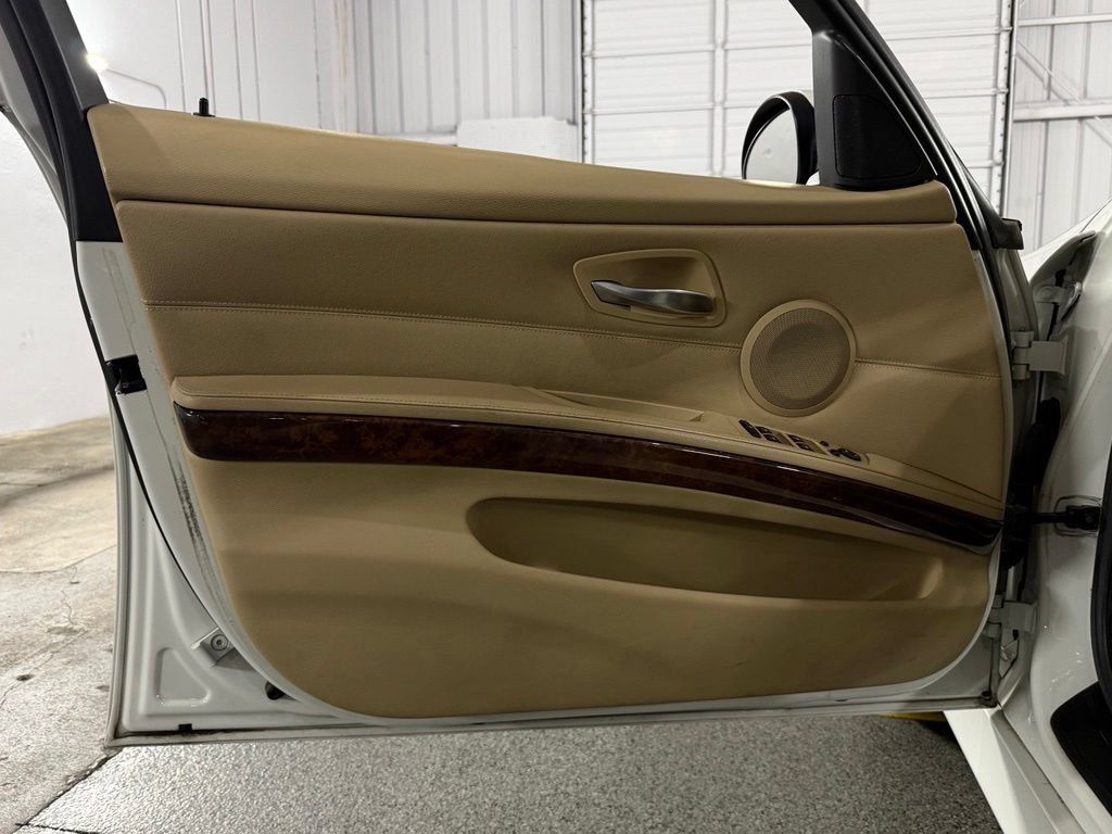 Used 2007 BMW 335xi Sedan AWD/4WD image 20