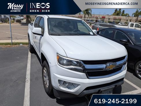 Used 2018 Chevrolet Colorado LT w/ LT Convenience Package RWD image 2