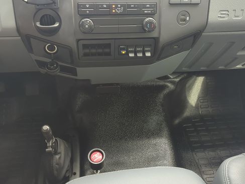 Used 2023 Ford F650 2WD Regular Cab Super Duty image 16