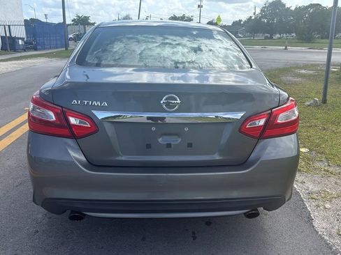 Used 2017 Nissan Altima 2.5 S w/ Power Driver Seat Package FWD image 5