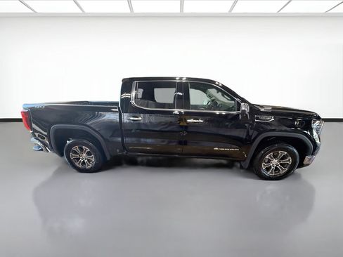 Used 2026 GMC Sierra 1500 SLT AWD/4WD image 4