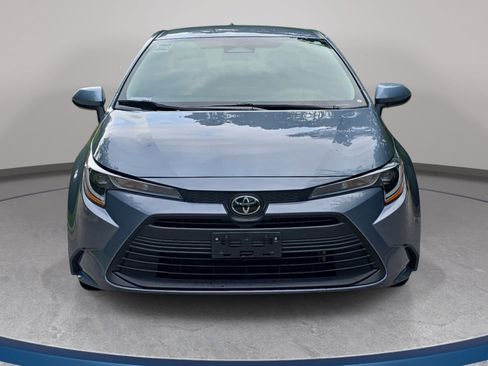 Used 2025 Toyota Corolla LE FWD image 2