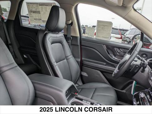 New 2025 Lincoln Corsair Grand Touring w/ Equipment Group 302A AWD/4WD image 14