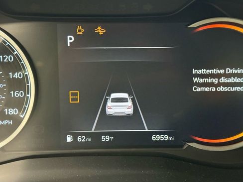 Used 2025 Genesis G70 2.5T image 23