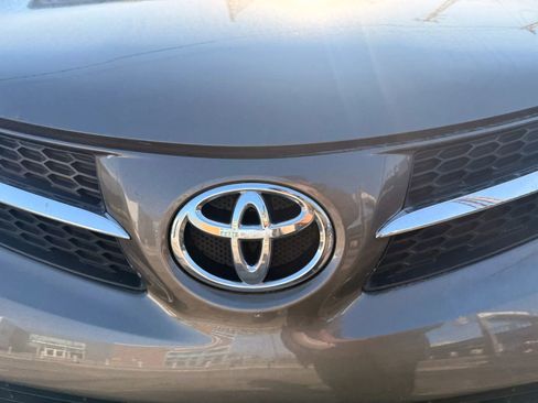 Used 2015 Toyota RAV4 LE image 30