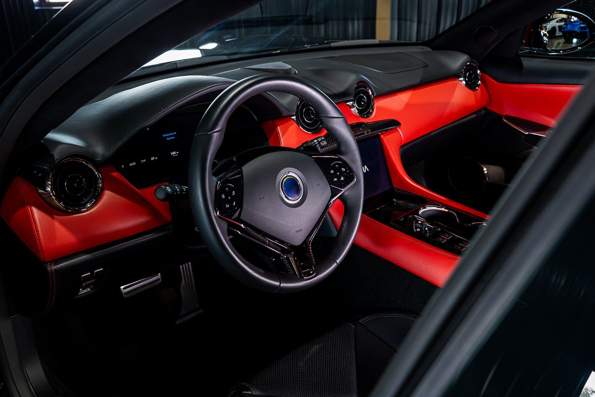 Used 2025 Karma Revero Luxury RWD image 40