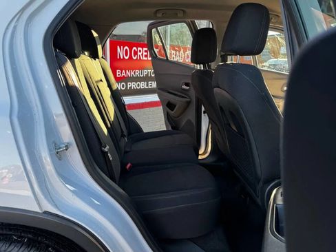 Used 2018 Chevrolet Trax LS image 20