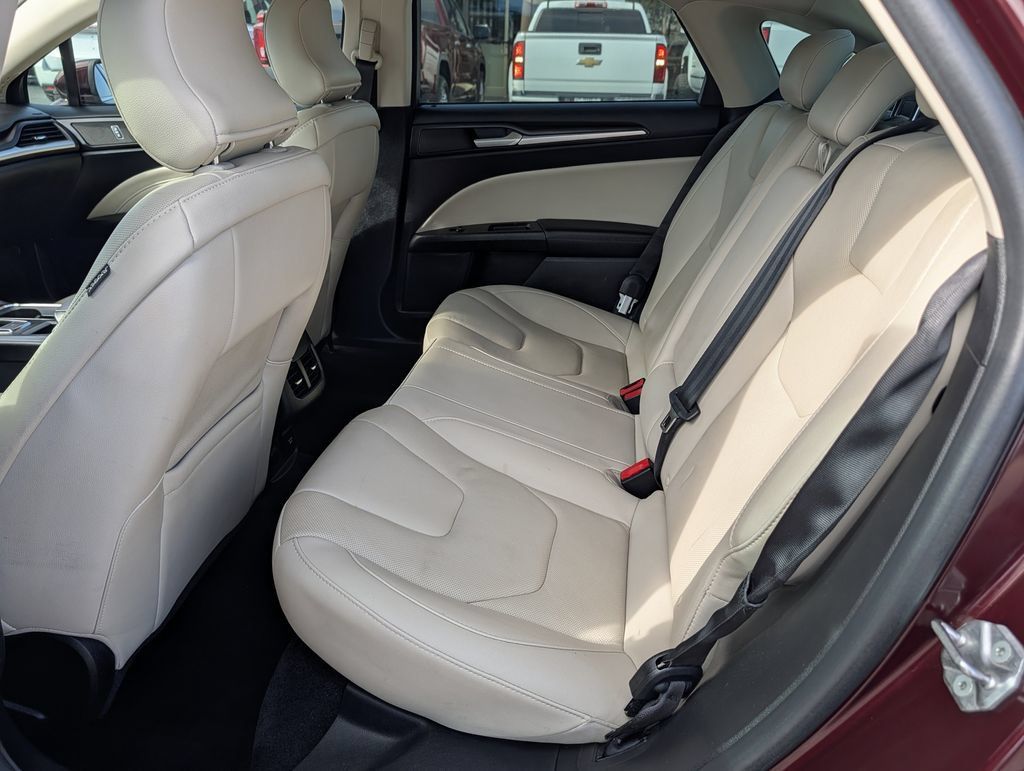 Used 2018 Ford Fusion Titanium FWD image 28