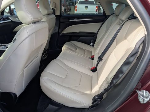 Used 2018 Ford Fusion Titanium FWD image 28