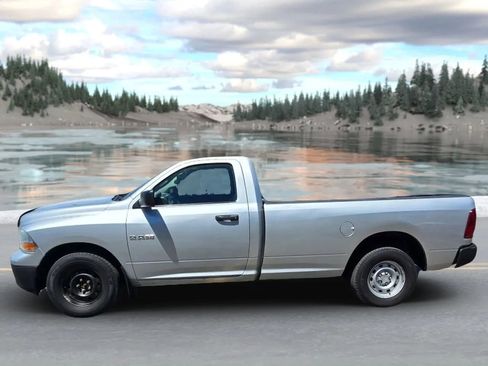 Used 2010 Dodge Ram 1500 Truck ST image 7