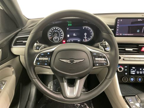 Used 2025 Genesis G70 2.5T image 18