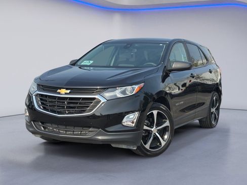 Used 2020 Chevrolet Equinox LS w/ LS Convenience Package image 3