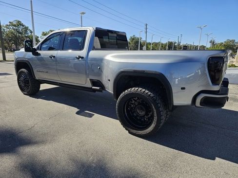 Used 2024 GMC Sierra 3500 Denali Ultimate image 2