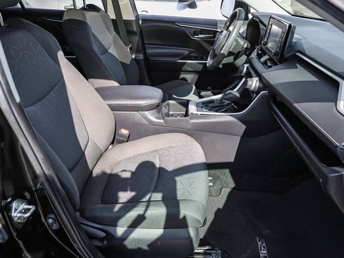 Certified 2022 Toyota RAV4 XLE w/ Convenience Package FWD image 11