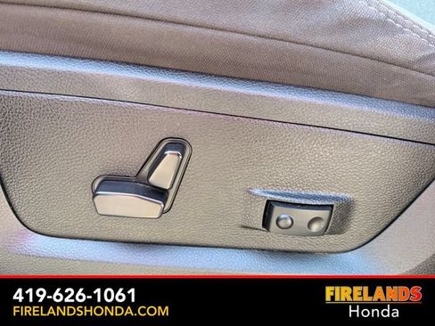 Used 2024 RAM 3500 Big Horn AWD/4WD image 22