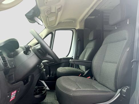 Used 2025 RAM ProMaster 2500 w/ U-Haul Equipment Group FWD image 19