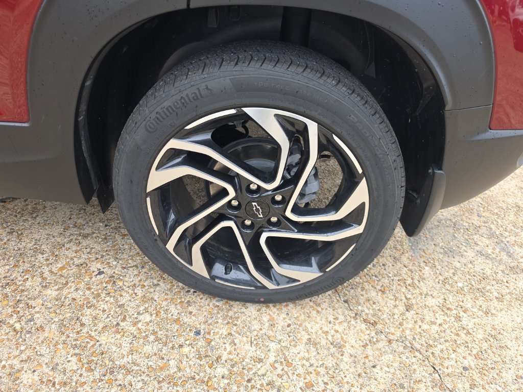 Used 2025 Chevrolet TrailBlazer RS w/ Convenience Package FWD image 19