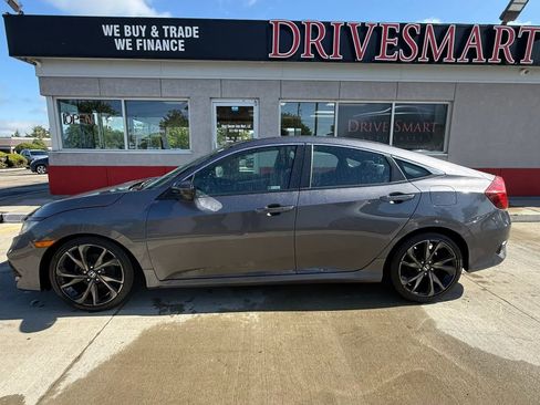 Used 2019 Honda Civic Sport image 6
