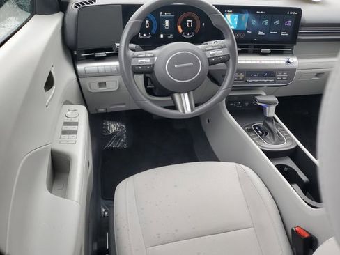 Used 2025 Hyundai Kona SEL image 13
