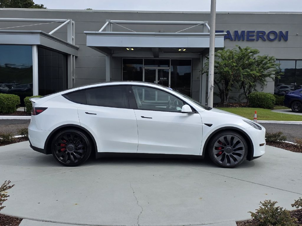 Used 2025 Tesla Model Y Performance AWD/4WD image 43