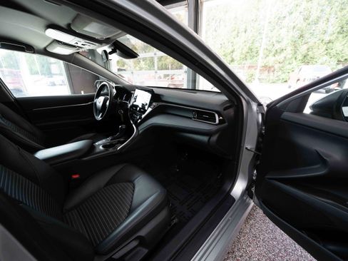 Used 2024 Toyota Camry SE FWD image 25