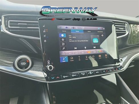 Used 2022 Jeep Wagoneer Series III w/ Flexible Seating Group image 20