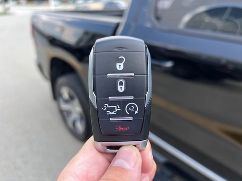 Used 2023 RAM 1500 Laramie image 31