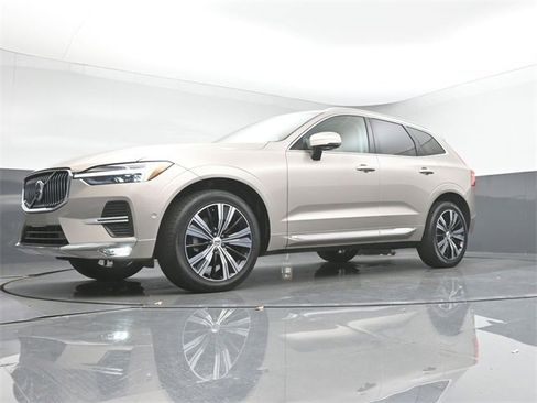 Used 2023 Volvo XC60 B5 Plus w/ Protection Package image 39