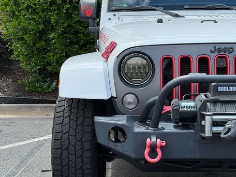 Used 2018 Jeep Wrangler Unlimited Sport AWD/4WD image 4