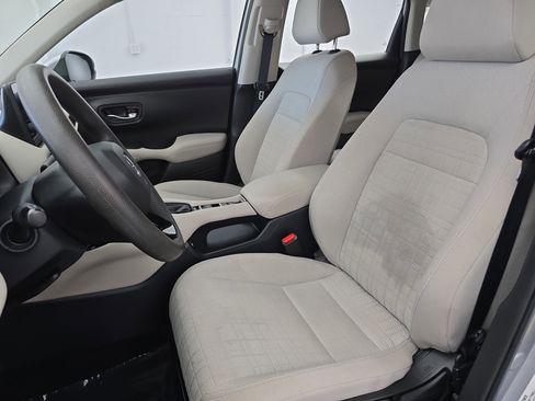 Used 2023 Honda HR-V LX image 14