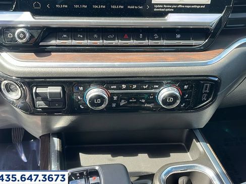 Used 2023 GMC Sierra 1500 SLT w/ SLT Convenience Package AWD/4WD image 15