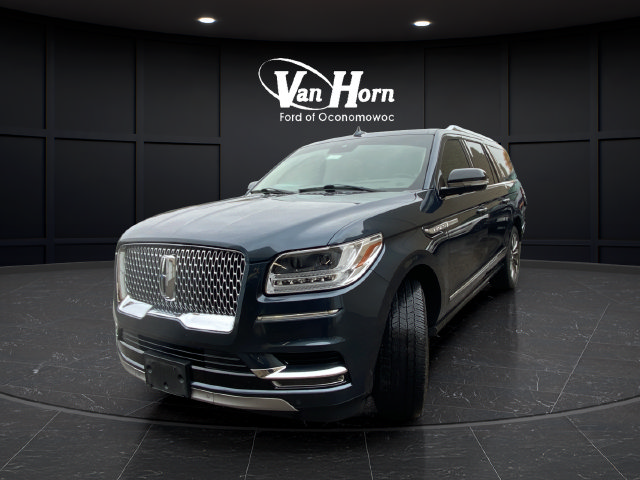 Used 2021 Lincoln Navigator L Reserve w/ Luxury Package AWD/4WD image 3