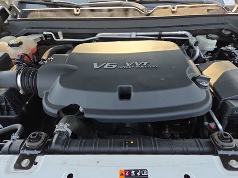 Used 2018 Chevrolet Colorado ZR2 AWD/4WD image 17