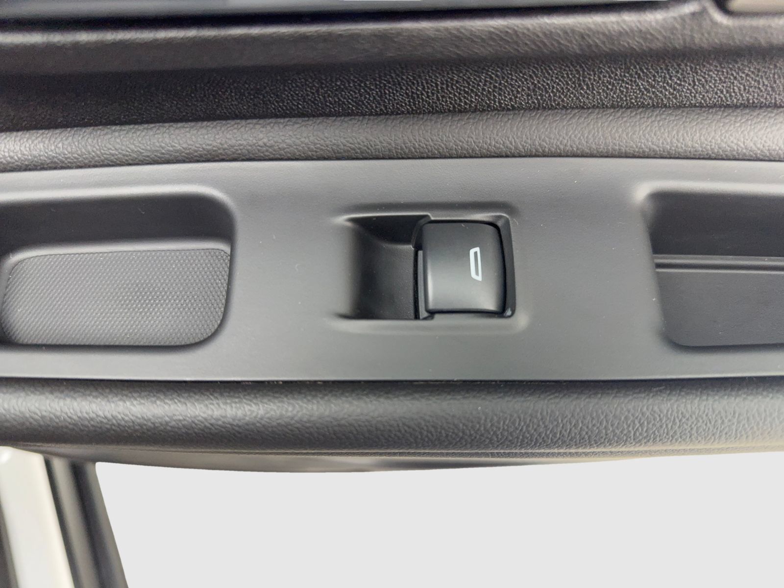 Used 2024 GMC Terrain SLT FWD image 42