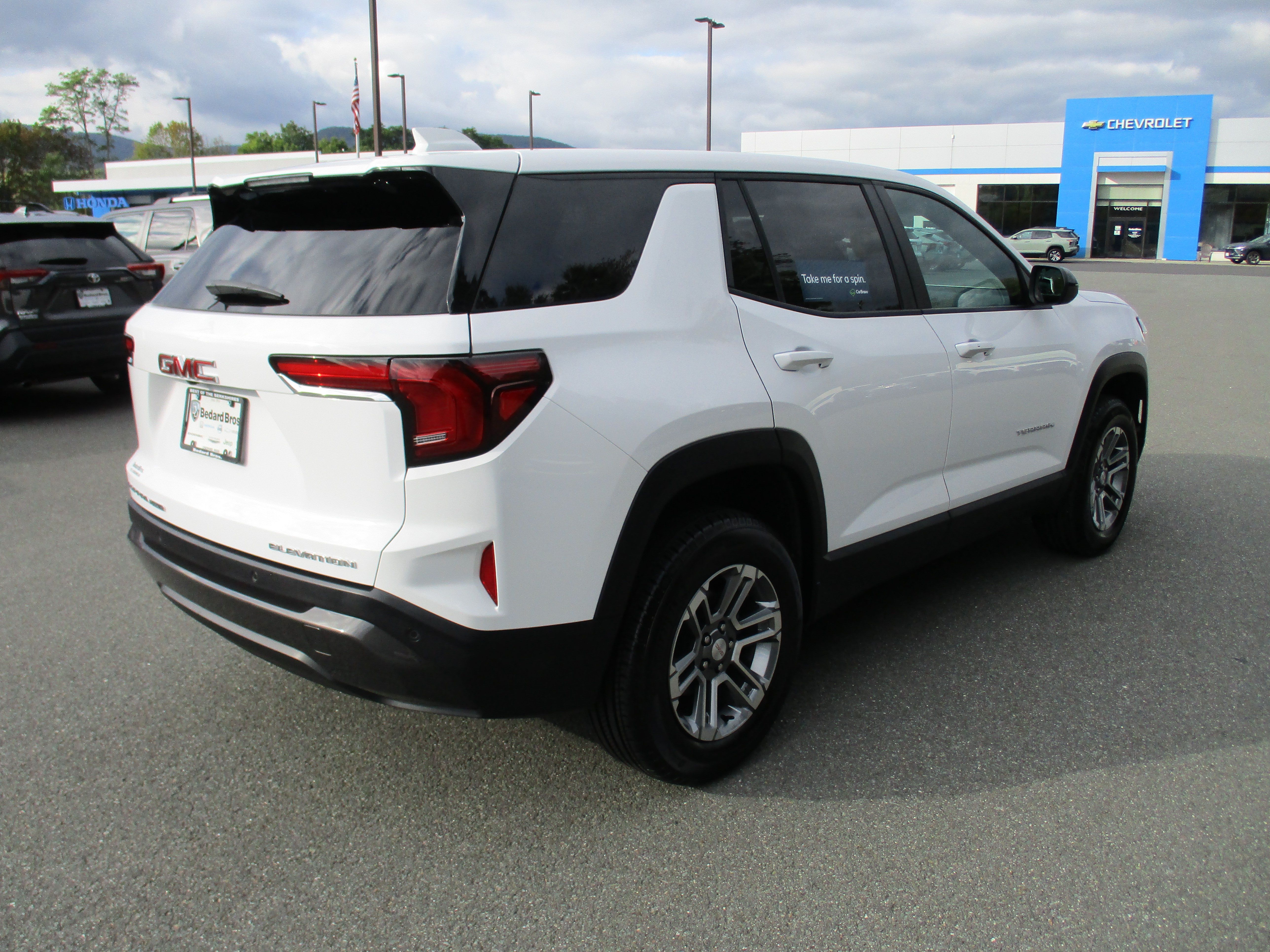 Certified 2026 GMC Terrain Elevation AWD/4WD image 5