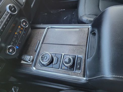 Used 2019 Ford Expedition Max Limited w/ Special Edition Package AWD/4WD image 19