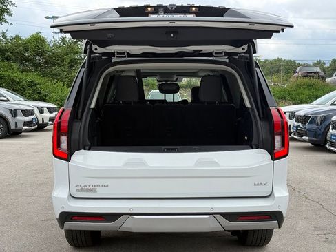 Used 2025 Ford Expedition Max Platinum AWD/4WD image 18