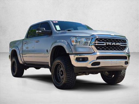 Used 2022 RAM 1500 Big Horn AWD/4WD image 3