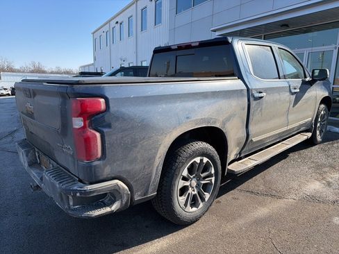 Used 2023 Chevrolet Silverado 1500 High Country w/ Z71 Off-Road Package image 3