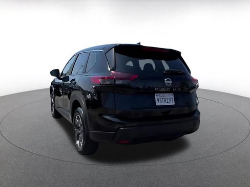 Used 2025 Nissan Rogue SV FWD image 11