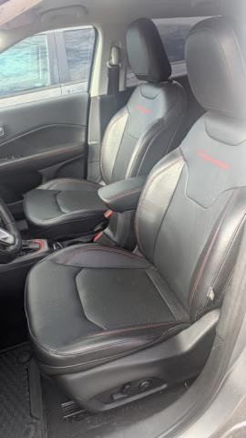 Used 2019 Jeep Compass Trailhawk w/ Leather Interior Group AWD/4WD image 7