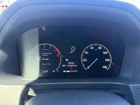 Used 2025 Honda Ridgeline Sport image 5