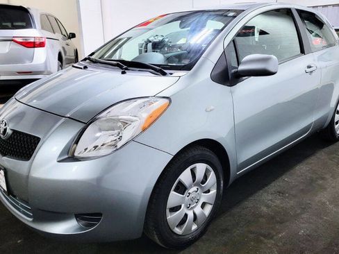 Used 2008 Toyota Yaris 2-Door Hatchback image 8