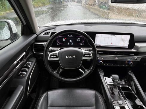 Certified 2023 Kia Telluride S w/ S Sunroof Package FWD image 14